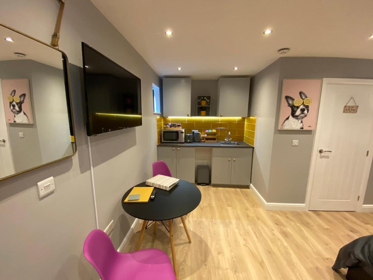 Modern Luxury 1 Bed Apartment With Parking Near Stansted Airport Stansted Mountfitchet Εξωτερικό φωτογραφία